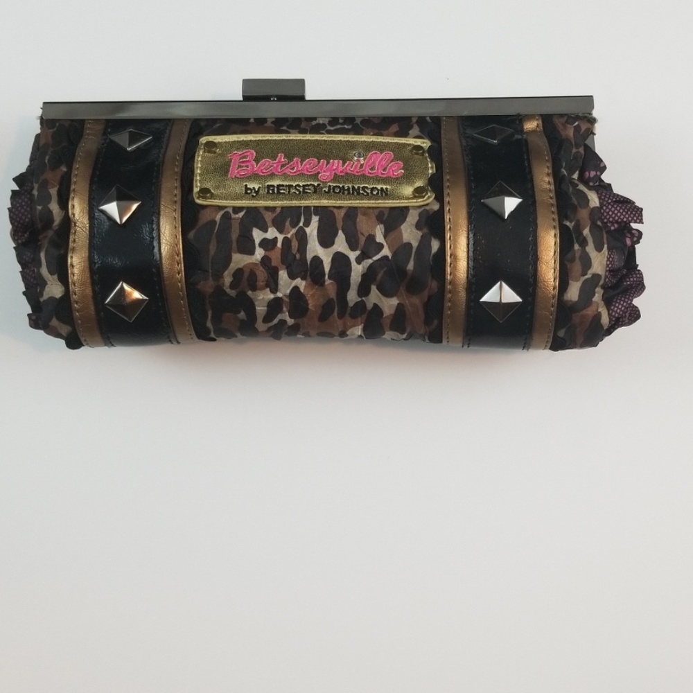 Betseyville by Betsey Johnson Clutch wallet